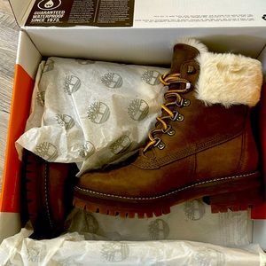 Timberland waterproof olive brown fur lined boots